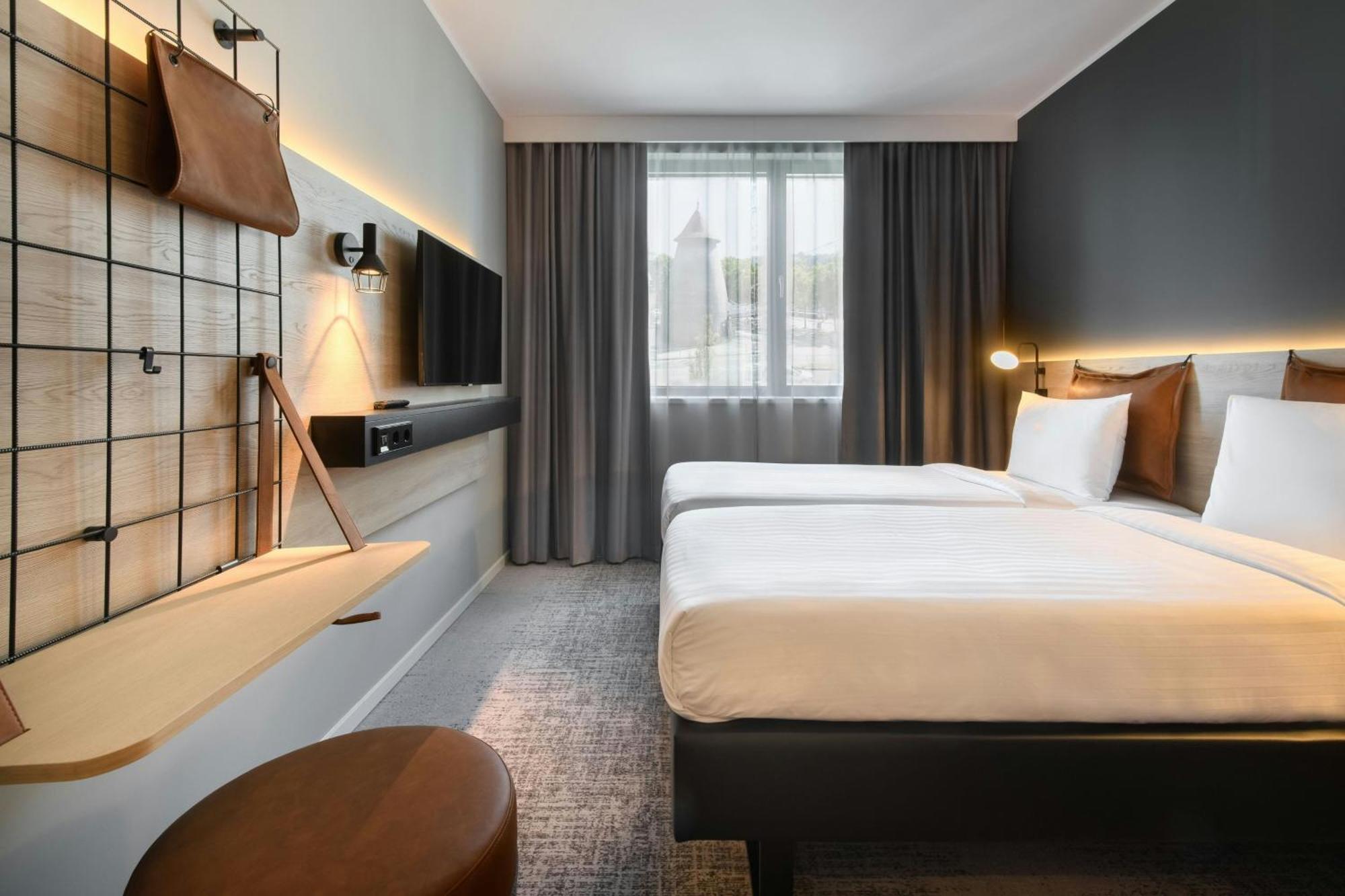 Moxy Stuttgart Feuerbach Hotel Exterior foto