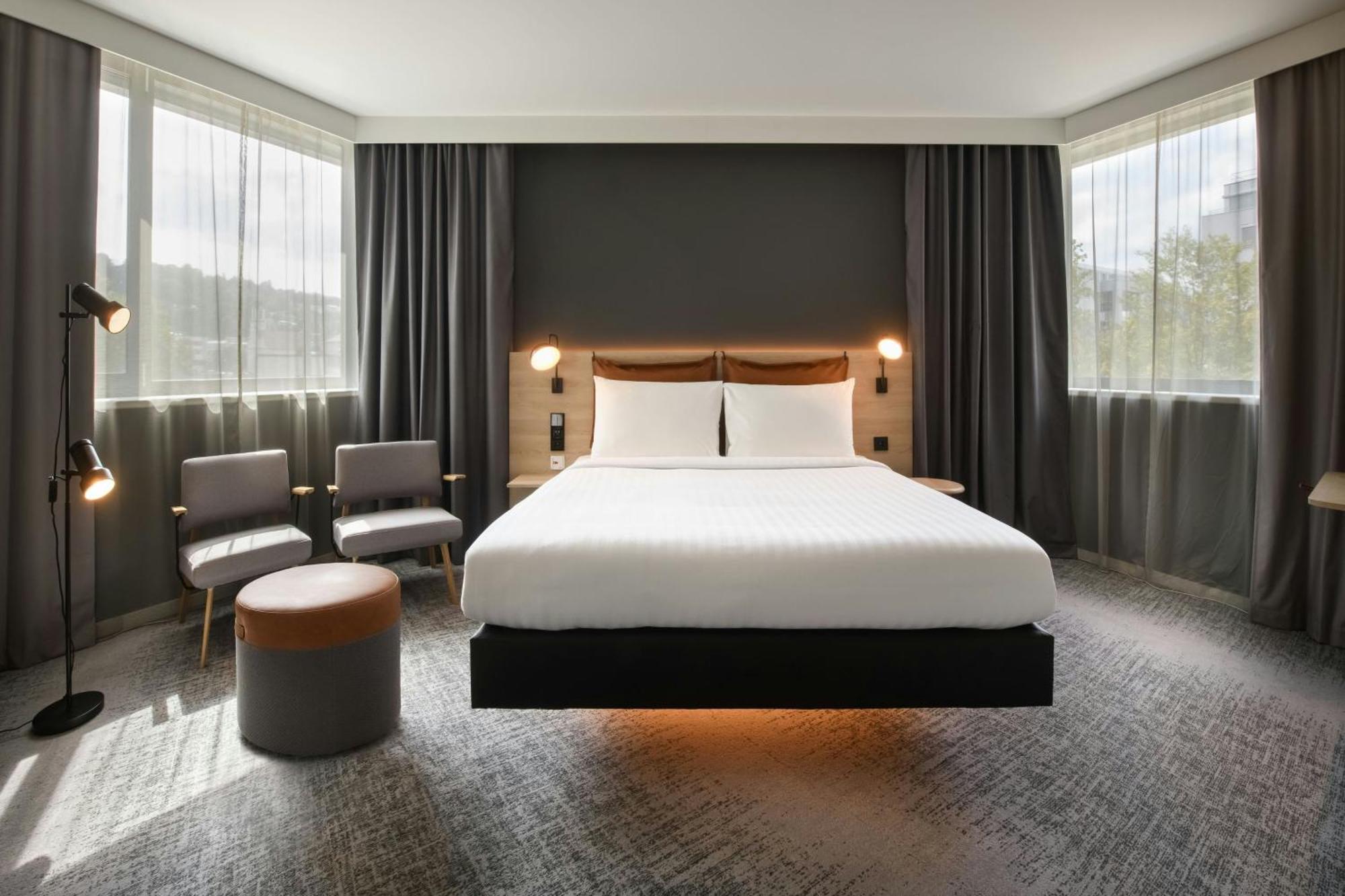 Moxy Stuttgart Feuerbach Hotel Exterior foto